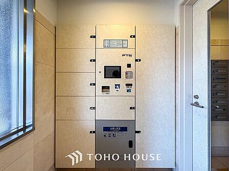 普段留守がちなご家族にも安心な宅配ボックスを完備。