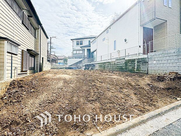 閑静な住宅地で小さなお子様がいるご家族にも安心な住環境が魅力です。