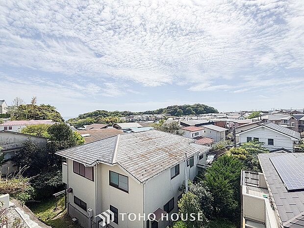 開放的で気持ちの良い眺望と青い空を満喫できます。