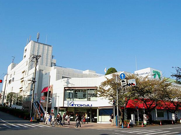 催事も多数行われ、お子様から大人までショッピングが楽しめます。駅にも近いので便利です。