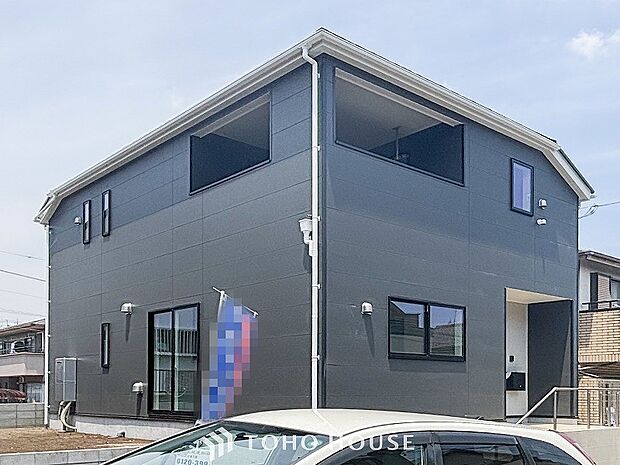 閑静な住宅街の一角、ひと時のくつろぎが生まれ、ゆっくりと愛着が育まれていきます。