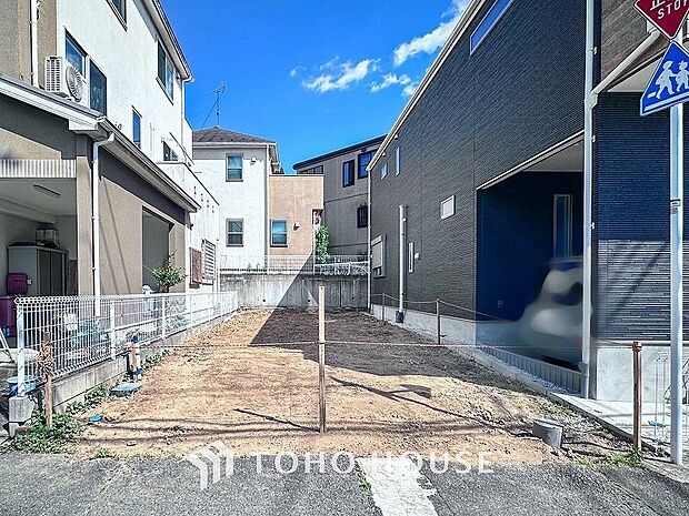 閑静な住宅地で小さなお子様がいるご家族にも安心な住環境が魅力です。