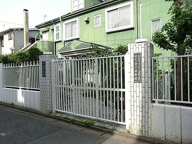 ゆりかご幼稚園の特徴は、モンテッソーリ教育理論を柱とした教育を実践することにあります。