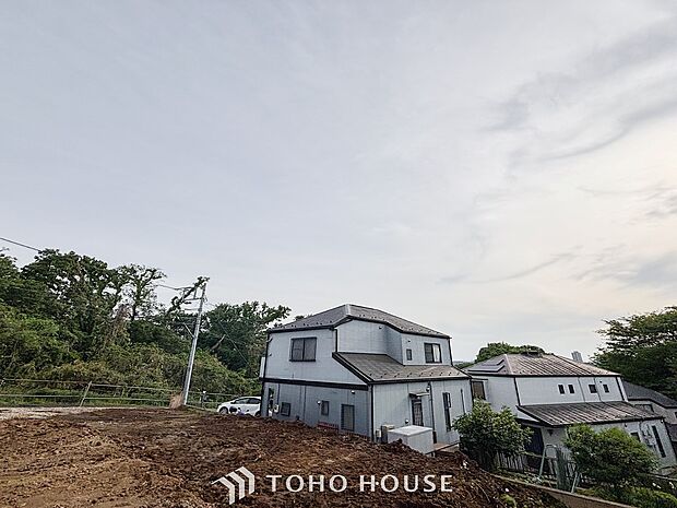 開放的で気持ちの良い眺望と青い空を満喫できます。