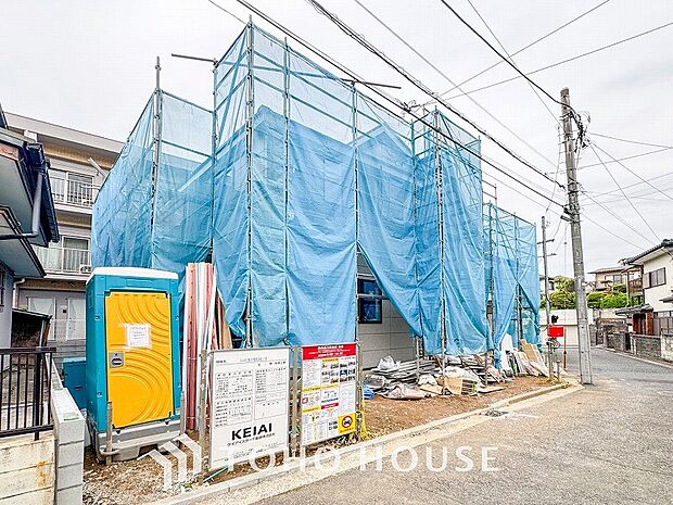 閑静な住宅街の一角、ひと時のくつろぎが生まれ、ゆっくりと愛着が育まれていきます。
