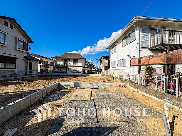 風を感じ青い空から太陽の恵みを感じる温もり溢れる佇まい。