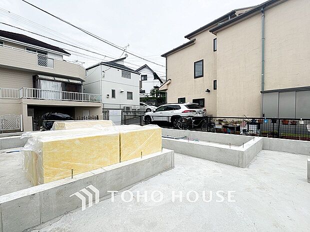 閑静な住宅地で小さなお子様がいるご家族にも安心な住環境が魅力です。