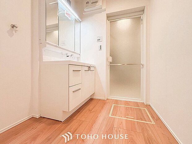 閑静な住宅街の一角、ひと時のくつろぎが生まれ、ゆっくりと愛着が育まれていきます。