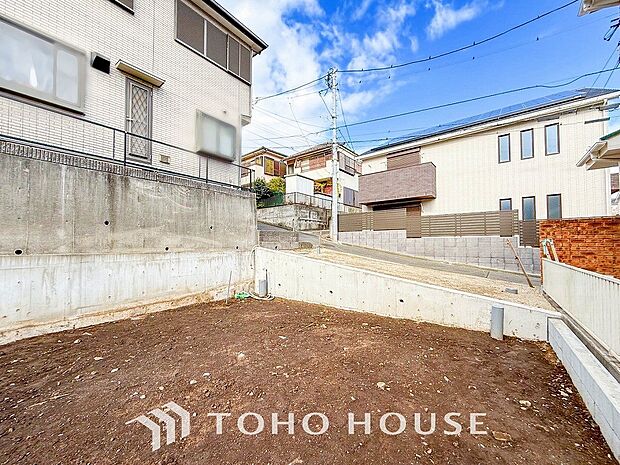 表現された空間は豊かな光と風を纏い、暮らしの時間を豊かにしてくれます。