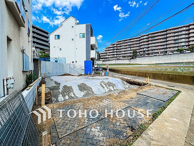 閑静な住宅地で小さなお子様がいるご家族にも安心な住環境が魅力です。