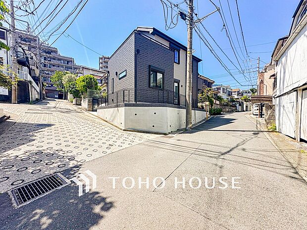 落ち着きのある閑静な住宅街。きっとここからご家族のかけがえのない想い出が作られることでしょう。