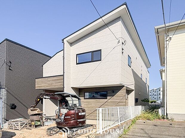 閑静な住宅街の一角、ひと時のくつろぎが生まれ、ゆっくりと愛着が育まれていきます。