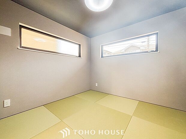 畳の香りに癒され、和の空間を感じることのできる落ち着きある一部屋です。