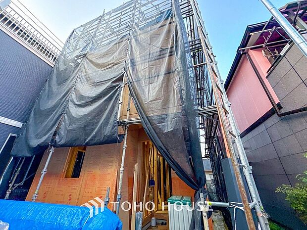 陽光と環境に恵まれた邸宅は、月日が経っても色褪せる事なく「オンリーワン」に輝き続けます。