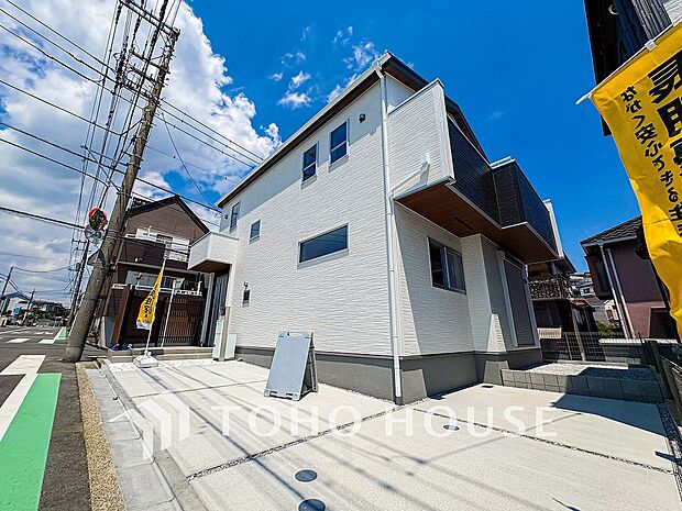 閑静な住宅街の一角、ひと時のくつろぎが生まれ、ゆっくりと愛着が育まれていきます。