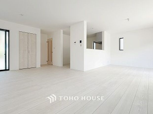 ここにはみんなが集い、食事と楽しい会話が始まるスペース。