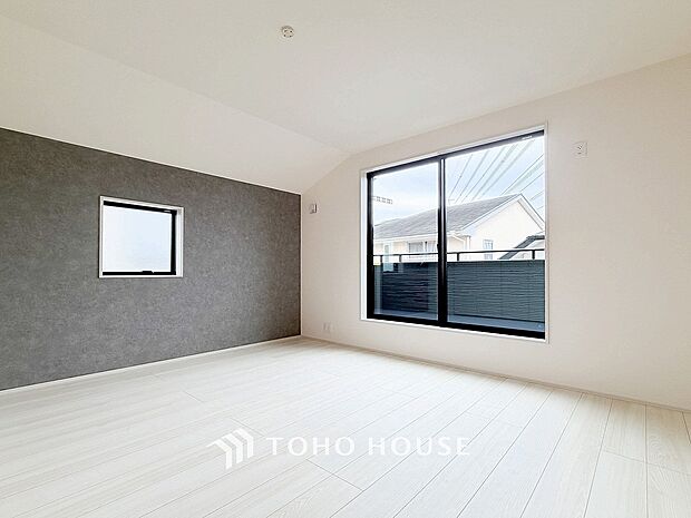 環境の良い場所にセンス良く暮らしたい、こだわりの室内には至福のシーンが繰り広げられます。