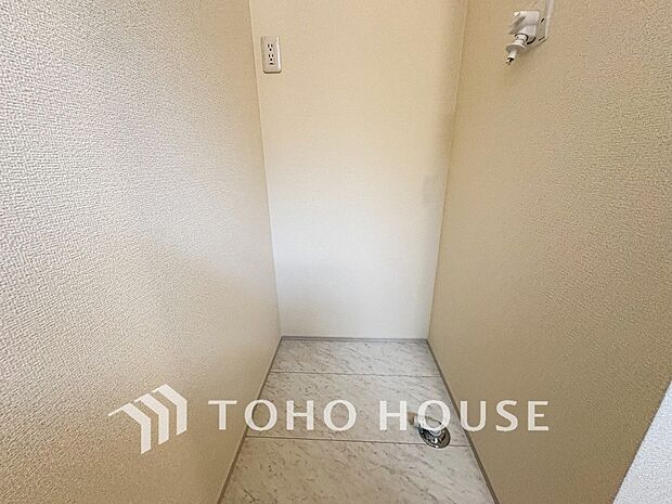 清潔感のあるカラーで統一されたランドリースペース。気持ちの良い空間で家事もはかどります。