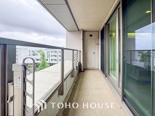 お部屋にも爽やかな風と暖かく柔らかな日差しが差し込み、毎日の暮らしを豊かに彩ります。