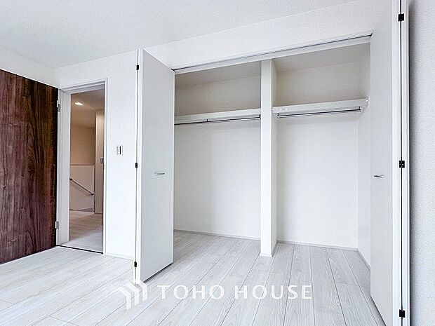 全居室収納スペース付で広々住空間。
