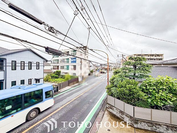 開放的で気持ちの良い眺望と青い空を満喫できます。