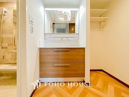 洗面台・洗面所ご家族の1日が始まり、1日の終わりを締めくくる洗面空間。