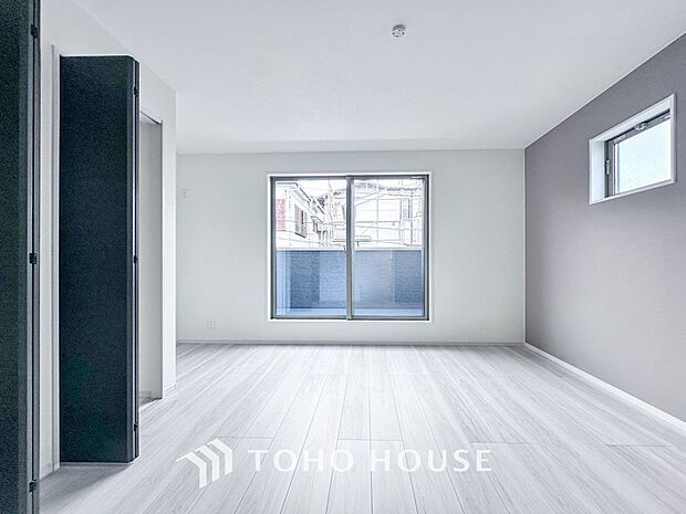環境の良い場所にセンス良く暮らしたい、こだわりの室内には至福のシーンが繰り広げられます。