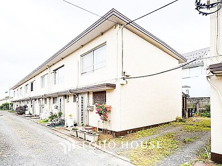 時代の流れに惑わされないシックなカラートーンで街並みに溶け込む外観。