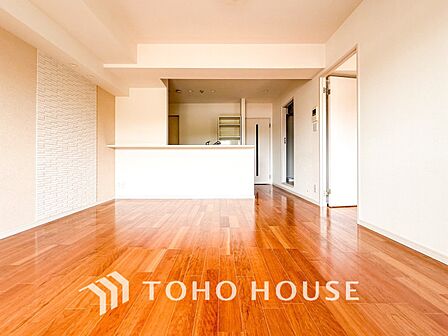 開放感あるリビングダイニング。ご家族とのんびりしたひと時を過ごせますね。
