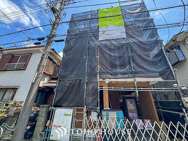 閑静な住宅街の一角、ひと時のくつろぎが生まれ、ゆっくりと愛着が育まれていきます。