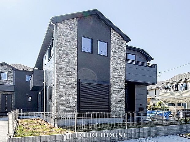 閑静な住宅街の一角、ひと時のくつろぎが生まれ、ゆっくりと愛着が育まれていきます。
