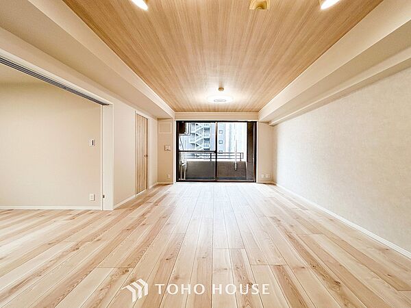 落ち着いた雰囲気に包まれた伸びやかな空間で、ゆったりと家族団らんの時間を過ごせます。
