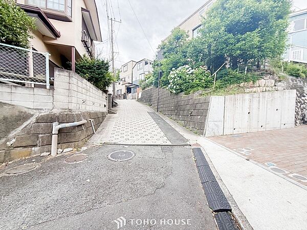 落ち着きのある閑静な住宅街。きっとここからご家族のかけがえのない想い出が作られることでしょう。