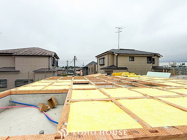 忙しく過ぎゆく日常を置き去るほど、ゆったりした時間が流れる住環境。