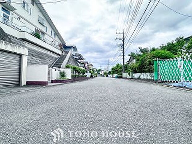 落ち着きのある閑静な住宅街。きっとここからご家族のかけがえのない想い出が作られることでしょう。