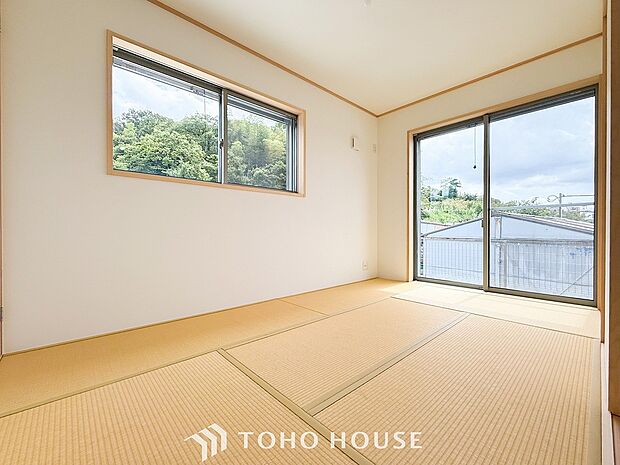 来客時や一息つきたいときなどに利用できる用途多様な空間です。