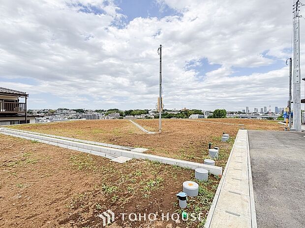 閑静な住宅地で小さなお子様がいるご家族にも安心な住環境が魅力です。