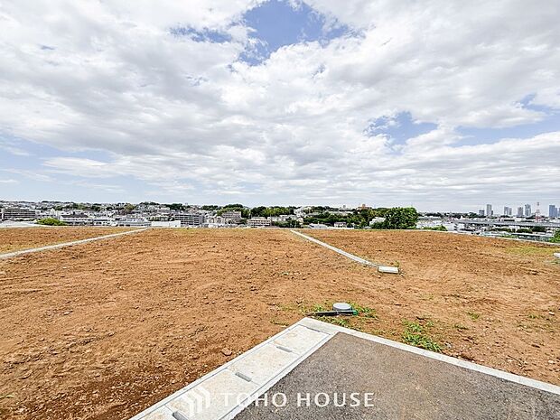 閑静な住宅街の陽当りに恵まれた土地で寛ぎに満ちた生活を。