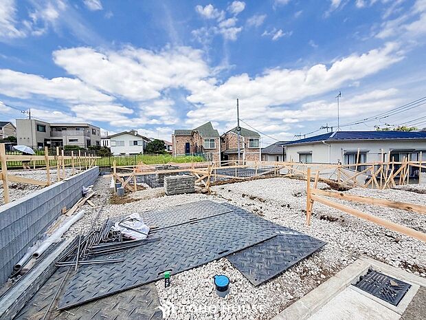 閑静な住宅地で小さなお子様がいるご家族にも安心な住環境が魅力です。