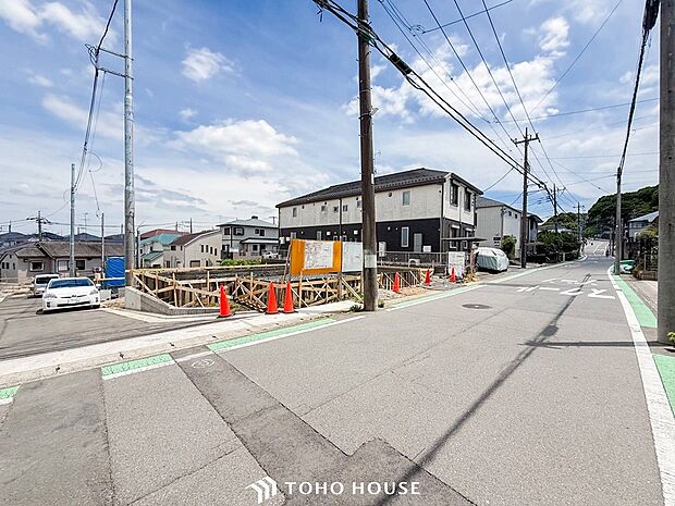 閑静な住宅地で小さなお子様がいるご家族にも安心な住環境が魅力です。