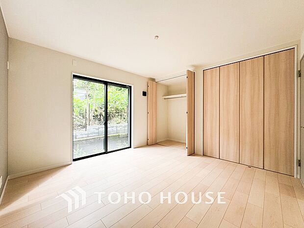 環境の良い場所にセンス良く暮らしたい、こだわりの室内には至福のシーンが繰り広げられます。