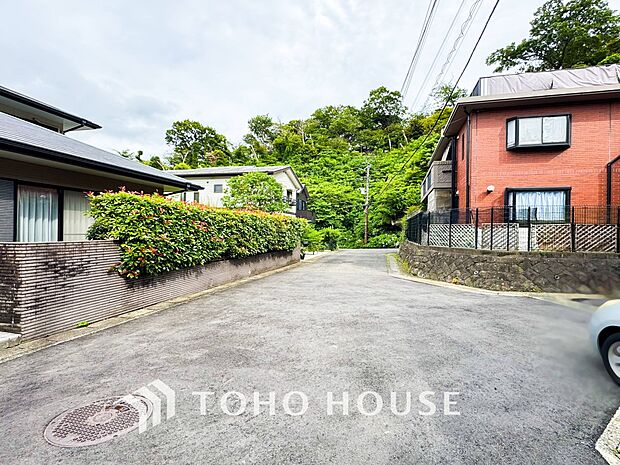 落ち着きのある閑静な住宅街。きっとここからご家族のかけがえのない想い出が作られることでしょう。