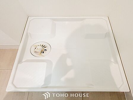 洗濯機を配置しても十分なスペースを確保しております。