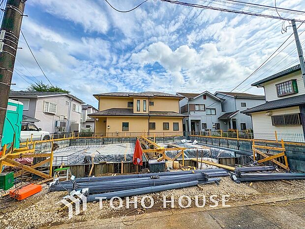 閑静な住宅街の陽当りに恵まれた土地で寛ぎに満ちた生活を。