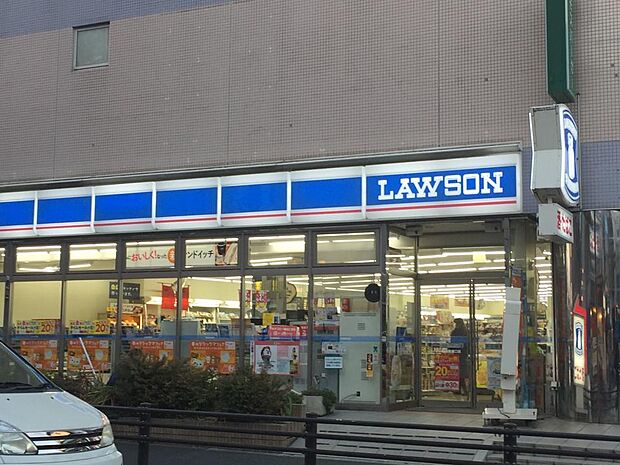 24時間営業ですので、急な買い物に便利です。