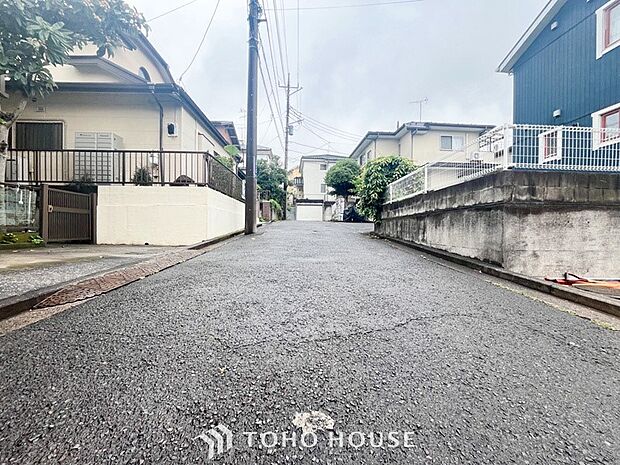 忙しく過ぎゆく日常を置き去るほど、ゆったりした時間が流れる住環境。