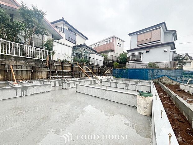 閑静な住宅地で小さなお子様がいるご家族にも安心な住環境が魅力です。