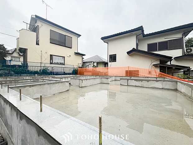 表現された空間は豊かな光と風を纏い、暮らしの時間を豊かにしてくれます。