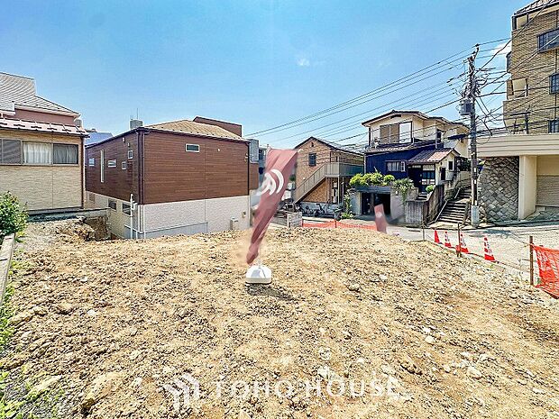 閑静な住宅地で小さなお子様がいるご家族にも安心な住環境が魅力です。