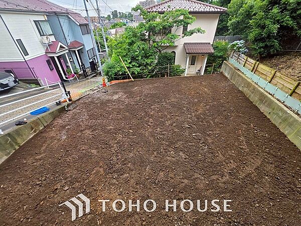 閑静な住宅地で小さなお子様がいるご家族にも安心な住環境が魅力です。